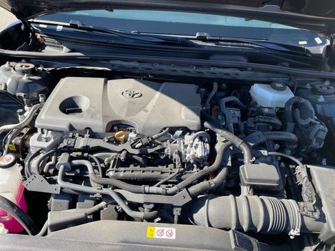 Used 2025 Toyota Camry LE image 32