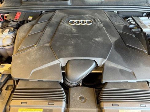 Used 2023 Audi Q7 3.0T Premium Plus AWD/4WD image 28