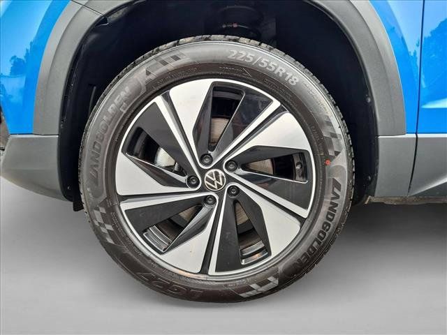 Used 2024 Volkswagen Taos SE AWD/4WD image 24