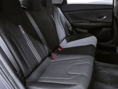 Used 2022 Hyundai Elantra SEL w/ Cargo Package FWD image 11