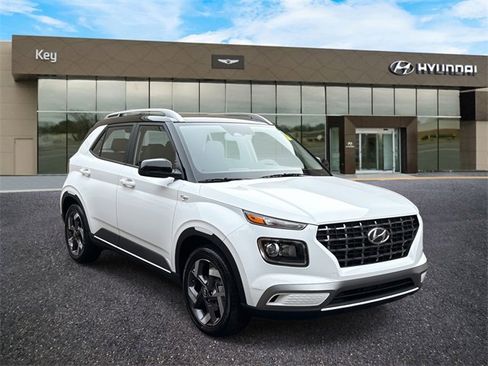 New 2026 Hyundai Venue SEL image 2