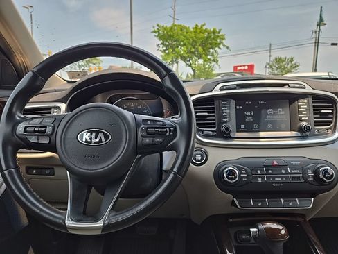 Used 2018 Kia Sorento EX AWD/4WD image 36