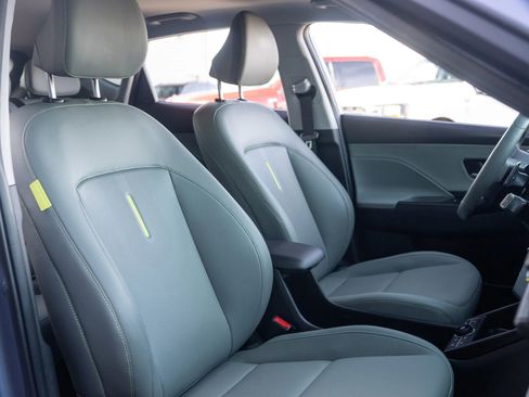 Used 2024 Hyundai Kona Limited image 21