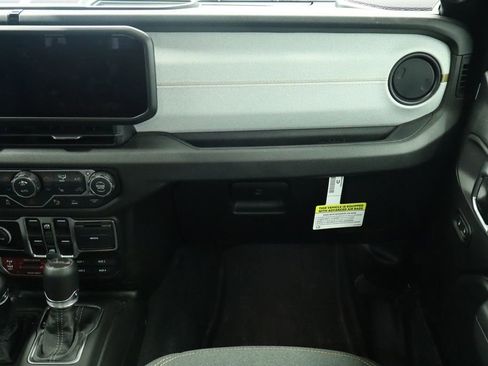 New 2026 Jeep Gladiator Sport AWD/4WD image 31