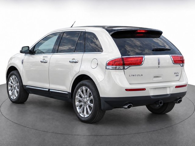 Used 2015 Lincoln MKX AWD w/ Equipment Group 102A image 5