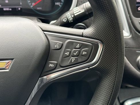 Used 2023 Chevrolet Malibu LT FWD image 35