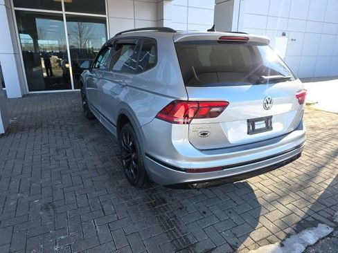 Used 2020 Volkswagen Tiguan SE R-Line image 2