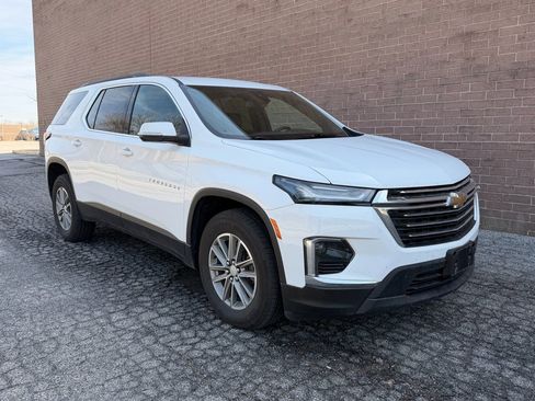 Used 2023 Chevrolet Traverse LT image 7