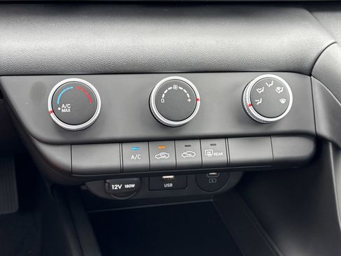New 2026 Hyundai Elantra SE FWD image 23