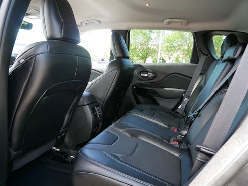 Used 2023 Jeep Cherokee Altitude Lux AWD/4WD image 33