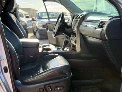 Used 2017 Lexus GX 460 Premium w/ Premium Package image 13