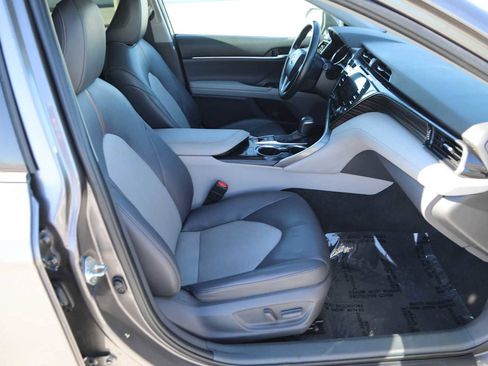 Certified 2020 Toyota Camry XLE image 16
