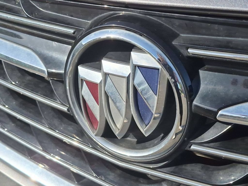 Certified 2021 Buick Envision Preferred FWD image 32