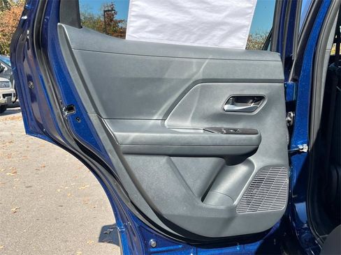 New 2026 Nissan Kicks SV w/ SV Premium Package image 18