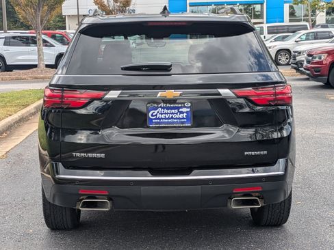 Used 2022 Chevrolet Traverse Premier w/ LPO, Floor Liner Package image 5