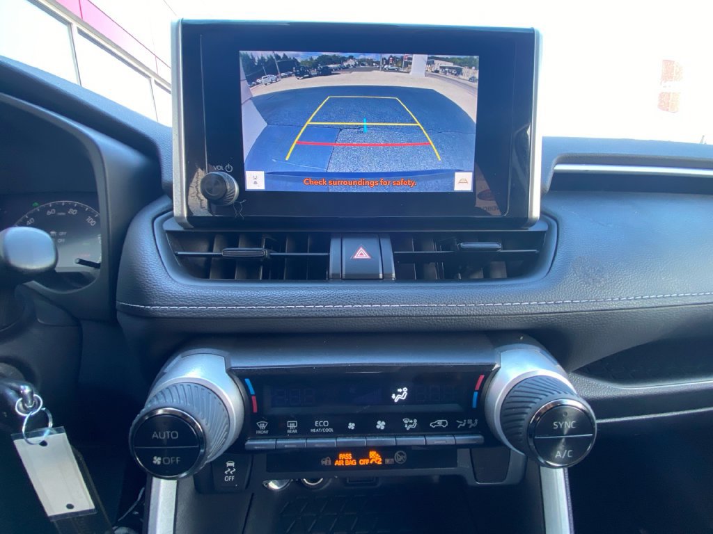 Used 2023 Toyota RAV4 LE AWD/4WD image 21