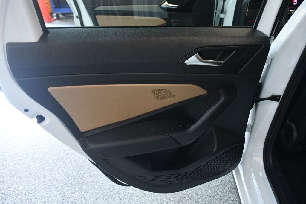 Used 2020 Volkswagen Jetta SEL Premium FWD image 24