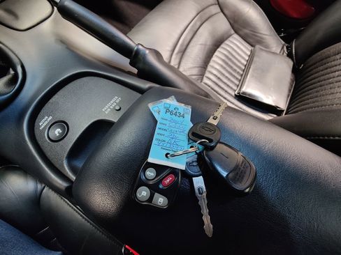 Used 2004 Chevrolet Corvette Coupe w/ Preferred Equipment Group image 32