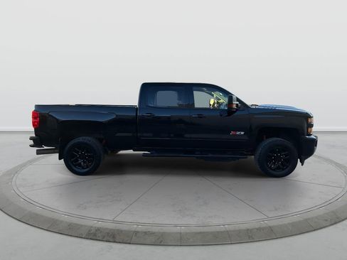 Used 2018 Chevrolet Silverado 2500 LTZ image 4