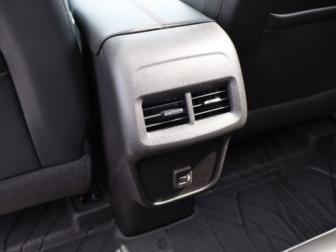Used 2023 Chevrolet Equinox RS w/ LPO, Floor Liner Package image 40