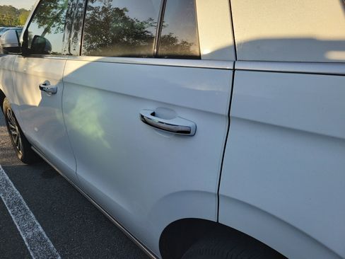 Used 2020 Ford Expedition Limited w/ Equipment Group 301A image 21