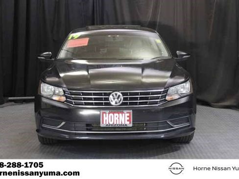 Used 2019 Volkswagen Passat 2.0T Wolfsburg w/ Wheels & Sunroof Package image 2