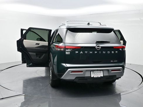 Used 2025 Nissan Pathfinder SL image 28