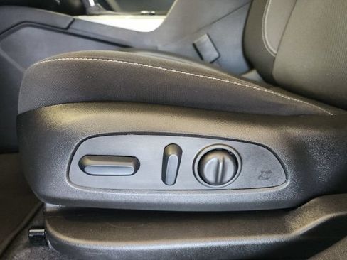 Certified 2025 Chevrolet Blazer LT FWD image 11