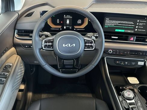 New 2026 Kia Carnival EX FWD image 14