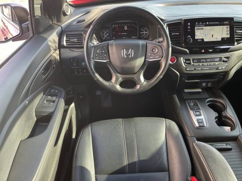 Used 2022 Honda Passport TrailSport image 2