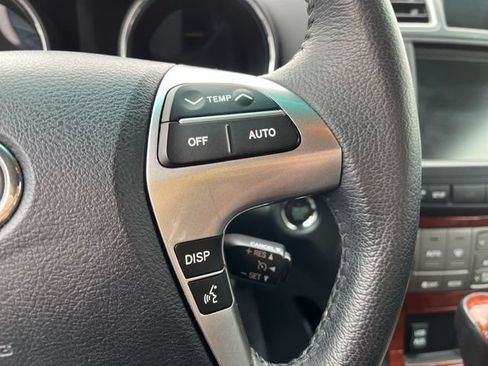 Used 2012 Toyota Highlander Limited w/ Tow Pkg AWD/4WD image 25