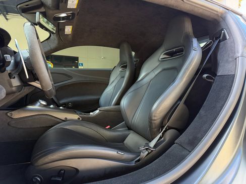 Used 2022 Maserati MC20 Coupe image 24