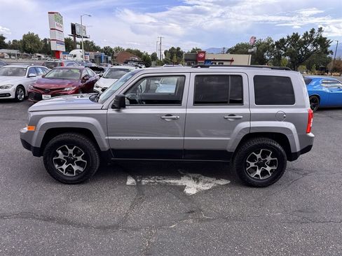 Used 2016 Jeep Patriot Sport w/ Power Value Group AWD/4WD image 4