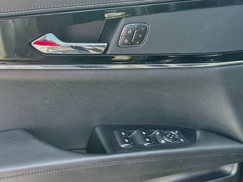 Used 2023 Lincoln Nautilus AWD image 17