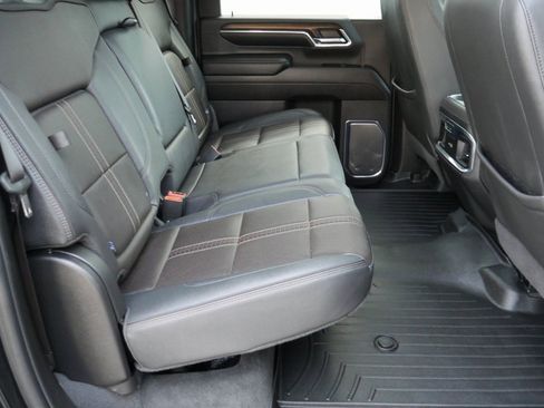 Used 2024 Chevrolet Silverado 2500 High Country w/ High Country Premium Package image 26