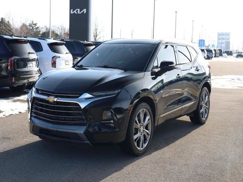 Used 2019 Chevrolet Blazer Premier w/ Sun and Wheels Package image 3