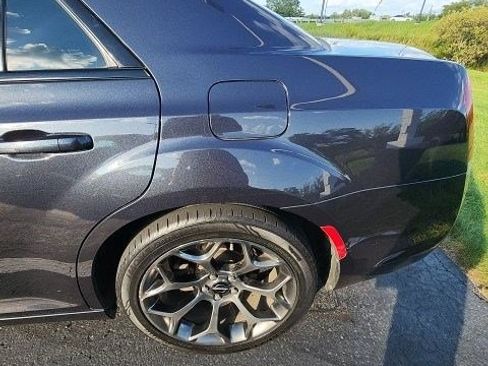 Used 2015 Chrysler 300 S RWD image 14