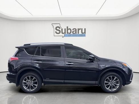 Used 2018 Toyota RAV4 Limited w/ Carpet Mat Package image 8