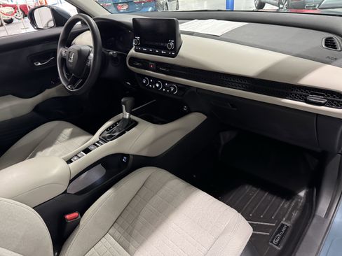 Used 2023 Honda HR-V LX image 36