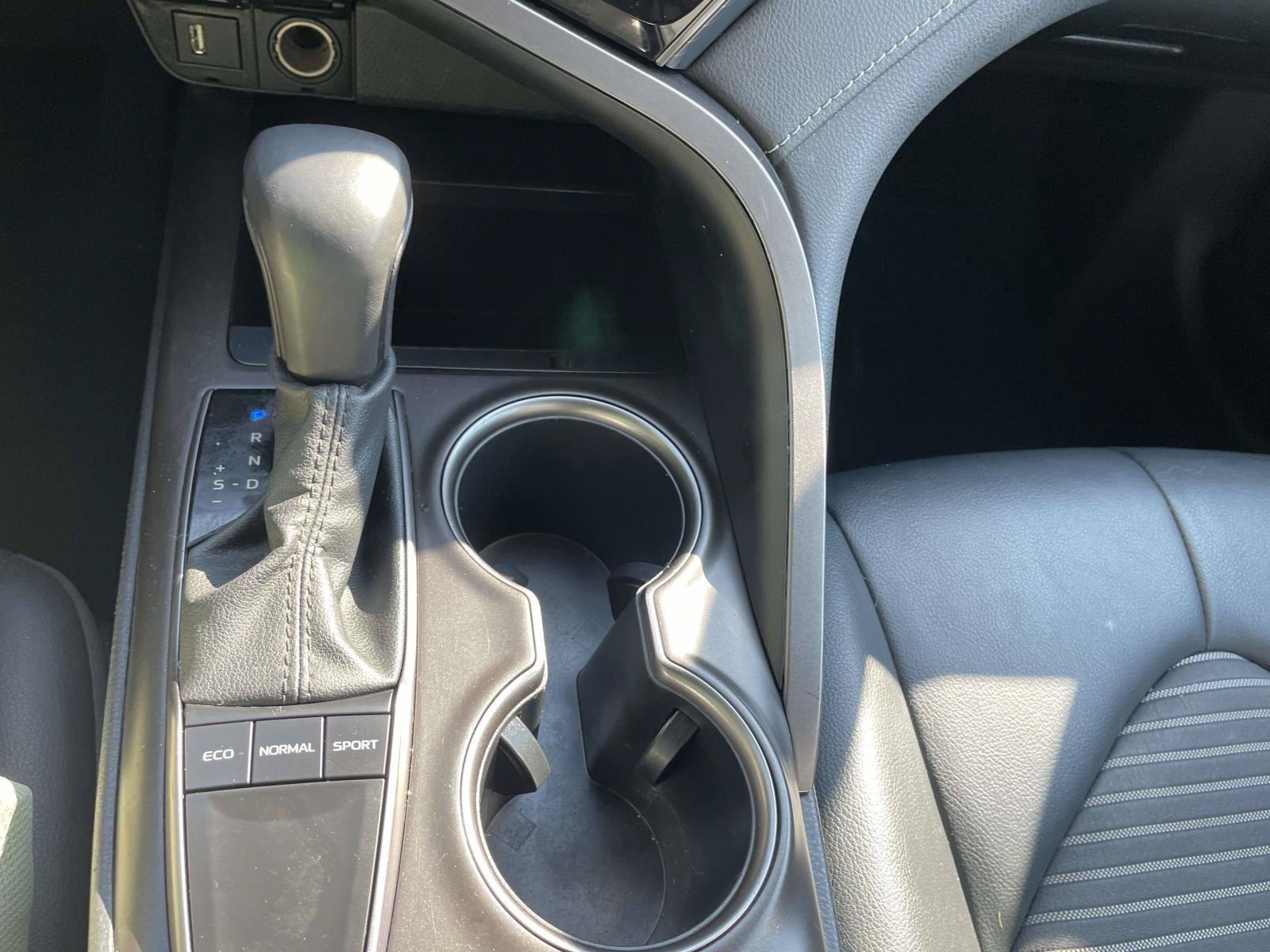 Used 2023 Toyota Camry SE FWD image 27