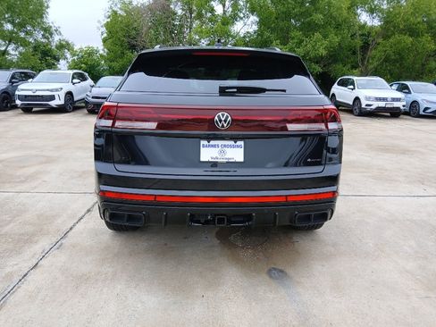New 2026 Volkswagen Atlas Cross Sport SEL R-Line AWD/4WD image 4