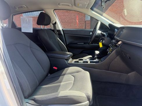 Used 2018 Kia Optima LX image 10