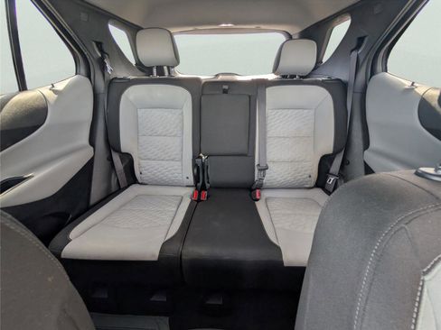 Used 2021 Chevrolet Equinox LS w/ LS Convenience Package image 12