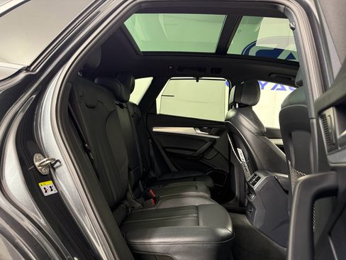 Used 2018 Audi SQ5 Prestige w/ Prestige Package image 12