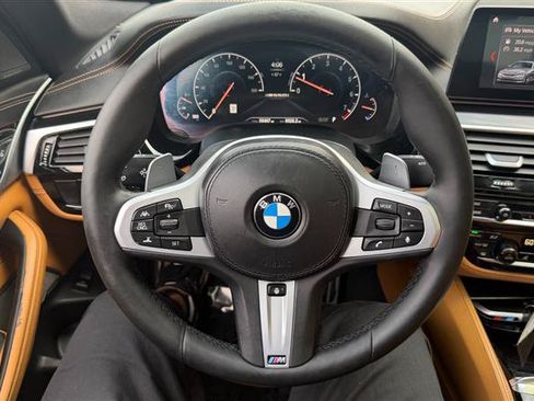 Used 2019 BMW M550i xDrive AWD/4WD image 32