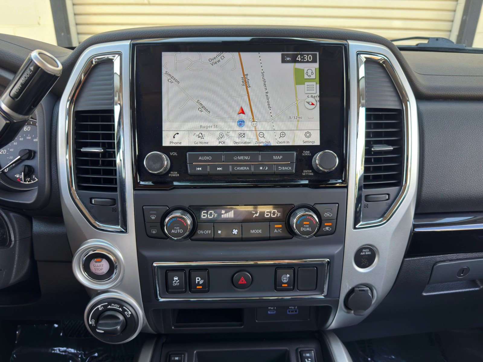 Used 2021 Nissan Titan SV w/ SV Convenience Package AWD/4WD image 23
