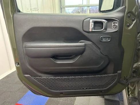 Used 2024 Jeep Wrangler Unlimited Sport AWD/4WD image 8
