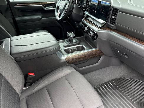 Used 2025 GMC Sierra 1500 Elevation w/ Preferred Package AWD/4WD image 19