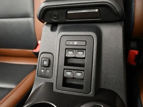 Used 2023 Ford Bronco Outer Banks AWD/4WD image 18