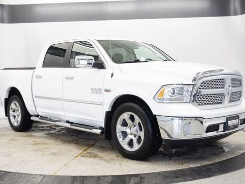 Used 2014 RAM 1500 Laramie w/ Convenience Group image 9